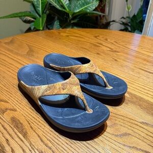 Alegria Flip Flops Size 39